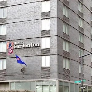 Hilton Garden Long Island Hotel